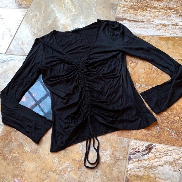 Ambiance V neck scrunch front black Longsleeve T - Picture 1 of 8
